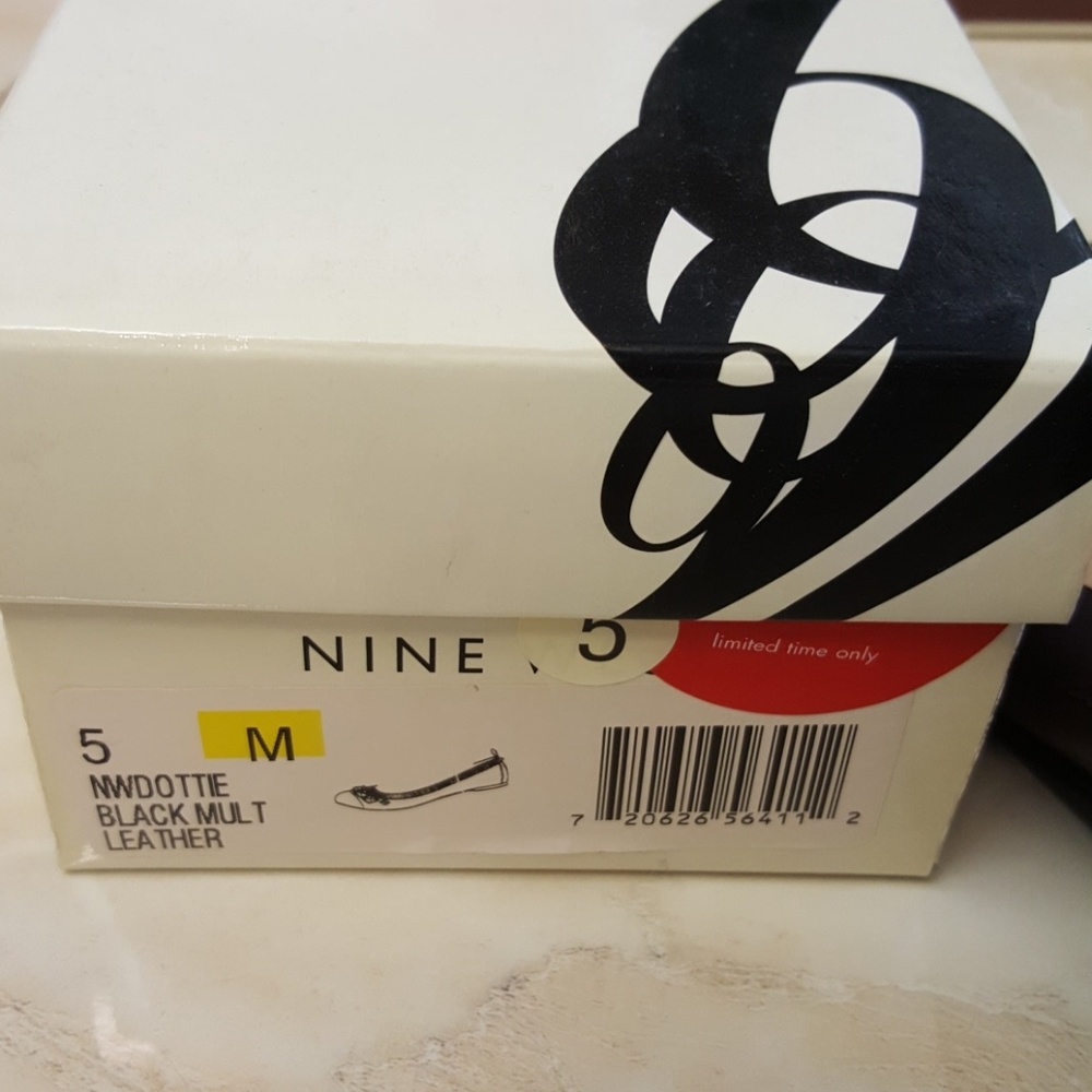 NINE WEST